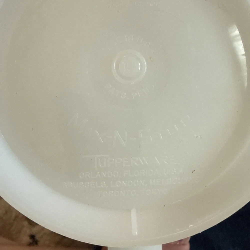 Vintage Tupperware Mix-N-Store #500/8 Cup 2 Qt Measuring Bowl Pitcher NO Lid